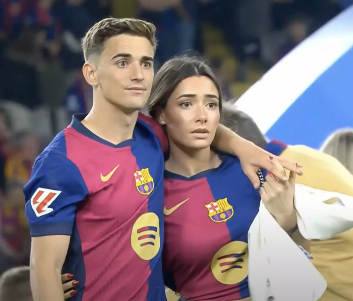 FOTO A atras toate privirile la petrecerea Barcelonei! Partenera starului catalanilor, de o frumusețe răpitoare