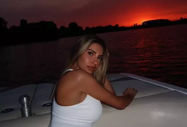 GALERIE FOTO Cum arată superba iubită a lui Horațiu Moldovan, cu ce se ocupă și cu ce fotbalist a mai fost împreună: ”Ești splendidă! Îmi place rău”