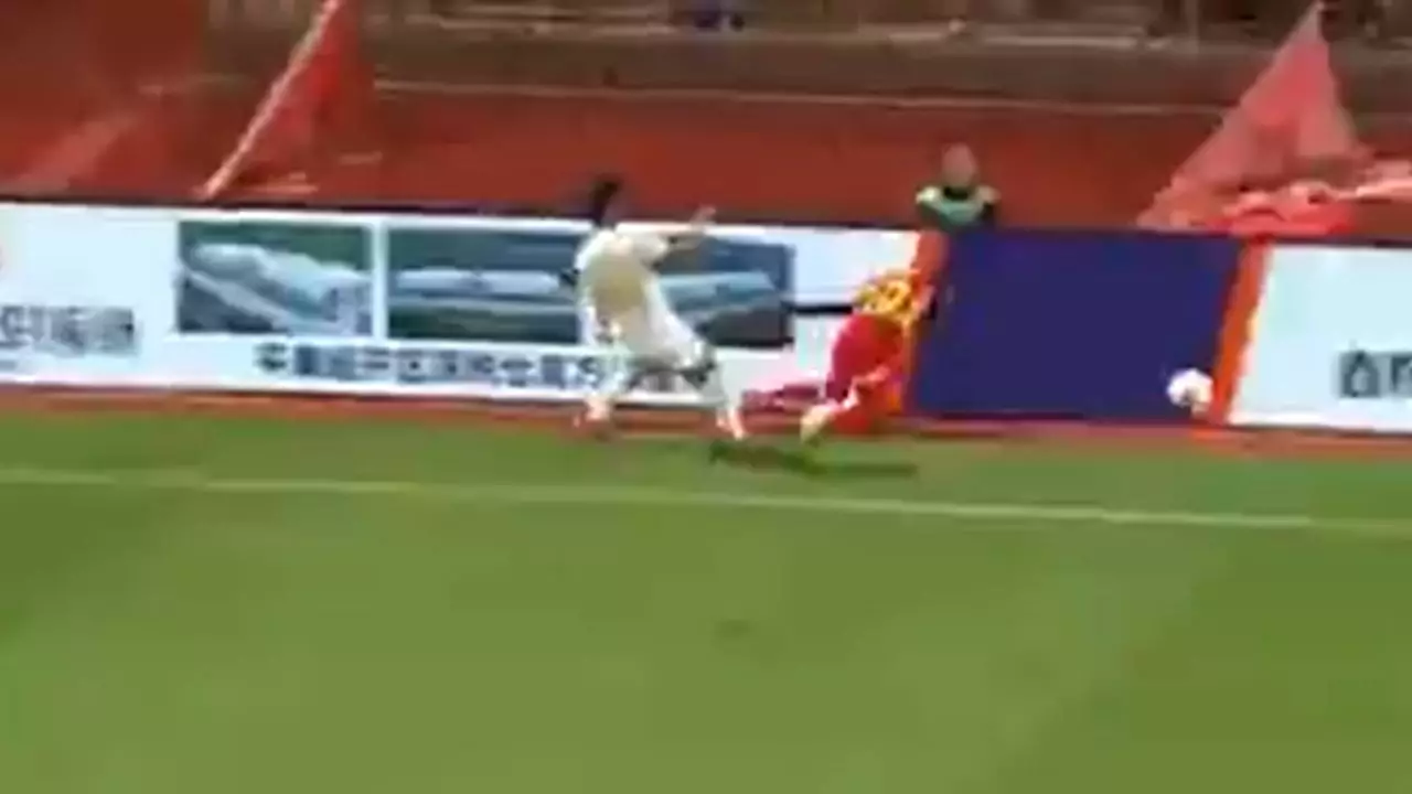 VIDEO Accidentare șocantă pentru fotbalistul remarcat de Gigi Becali! Ar putea rămâne paralizat