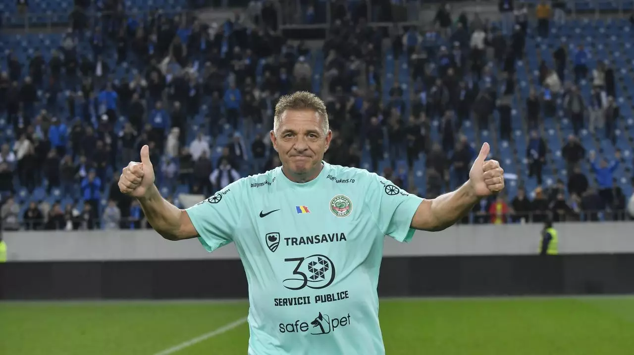 Reacția L'Equipe după ce patronul din România a intrat pe teren la 61 de ani: "De ce i s-a permis acestui bunic?"