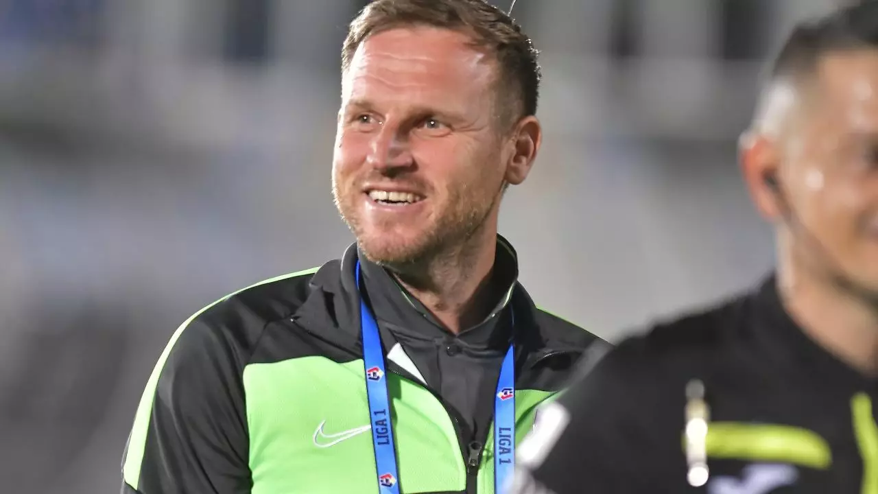 Florin Cernat a pus mâna pe telefon și l-a convins să semneze: „Luați-l repede, e bun”