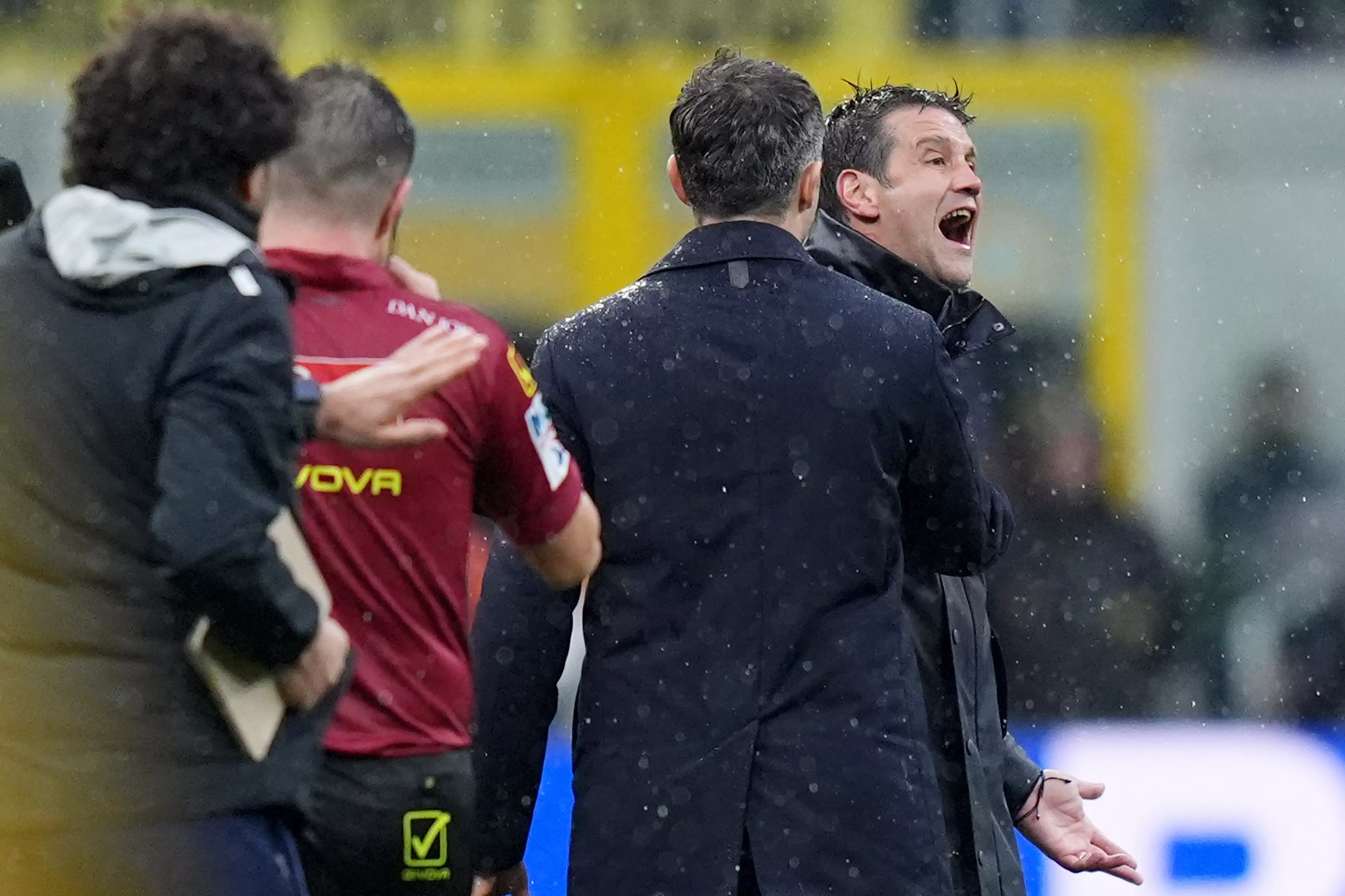 Cele două cuvinte pe care i le-a spus Cristi Chivu arbitrului după ce a fost eliminat