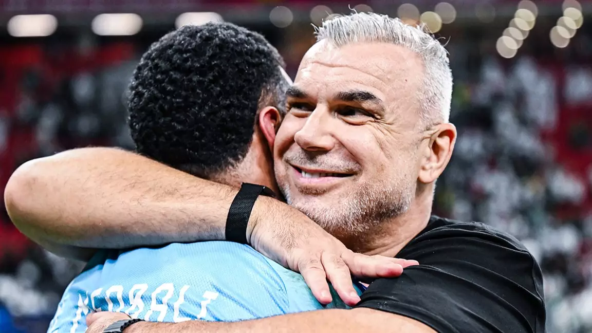 Se pregătește oferta pentru Cosmin Olăroiu: "Multe milioane pe an!"