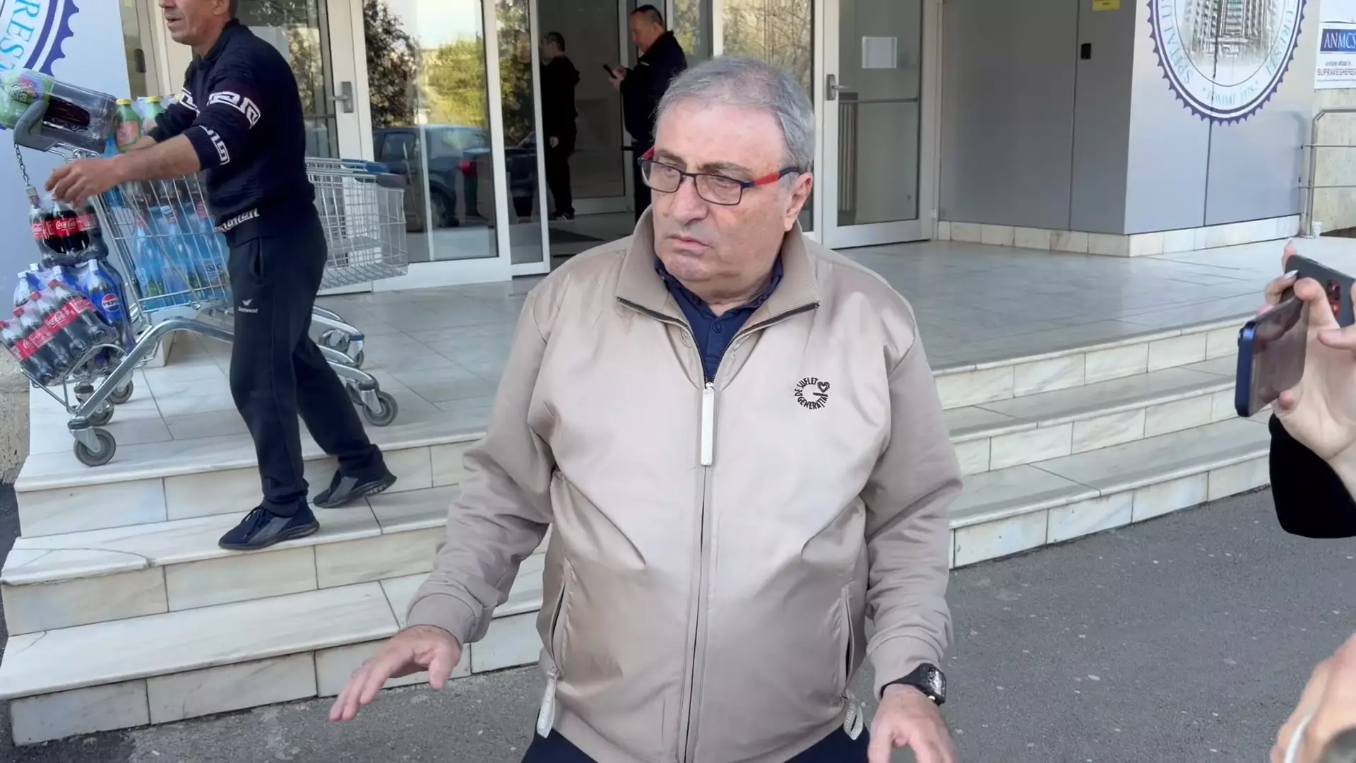VIDEO Mihai Stoichiță a ieșit de la Mircea Lucescu! Anunțul oficialului FRF: ”E conectat la aparate, intubat!”
