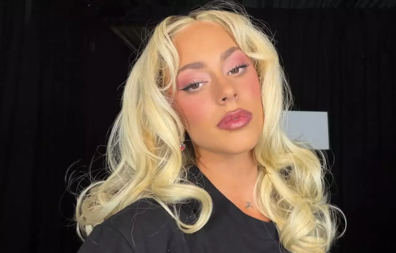 „Violetta” le aprinde imaginația fanilor! Fosta prințesă Disney pozează ca un sex-simbol și se iubește cu un fotbalist celebru