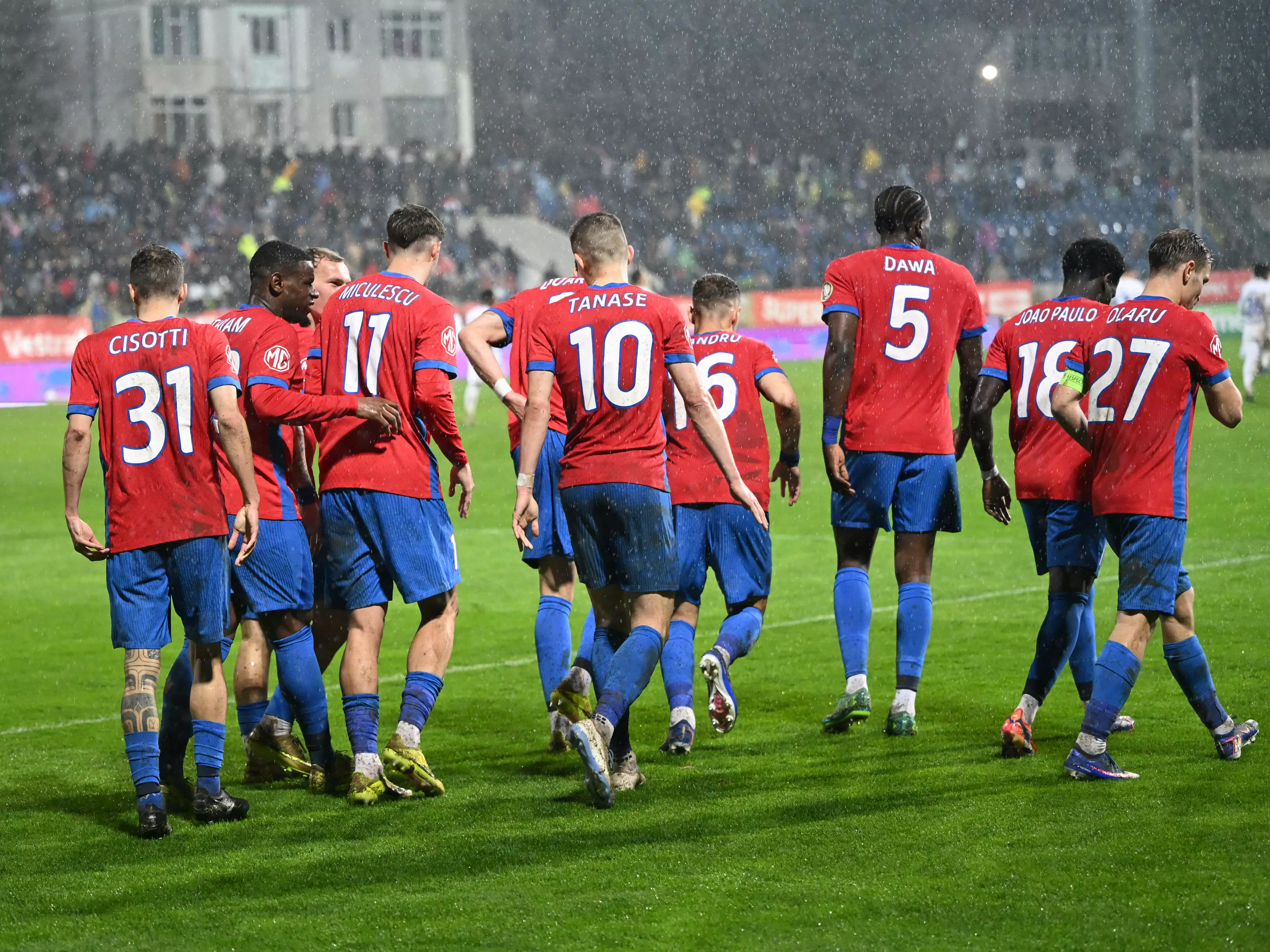 A plecat de la FCSB și semnează în străinătate! Va fi coleg cu un fost rival de la Rapid