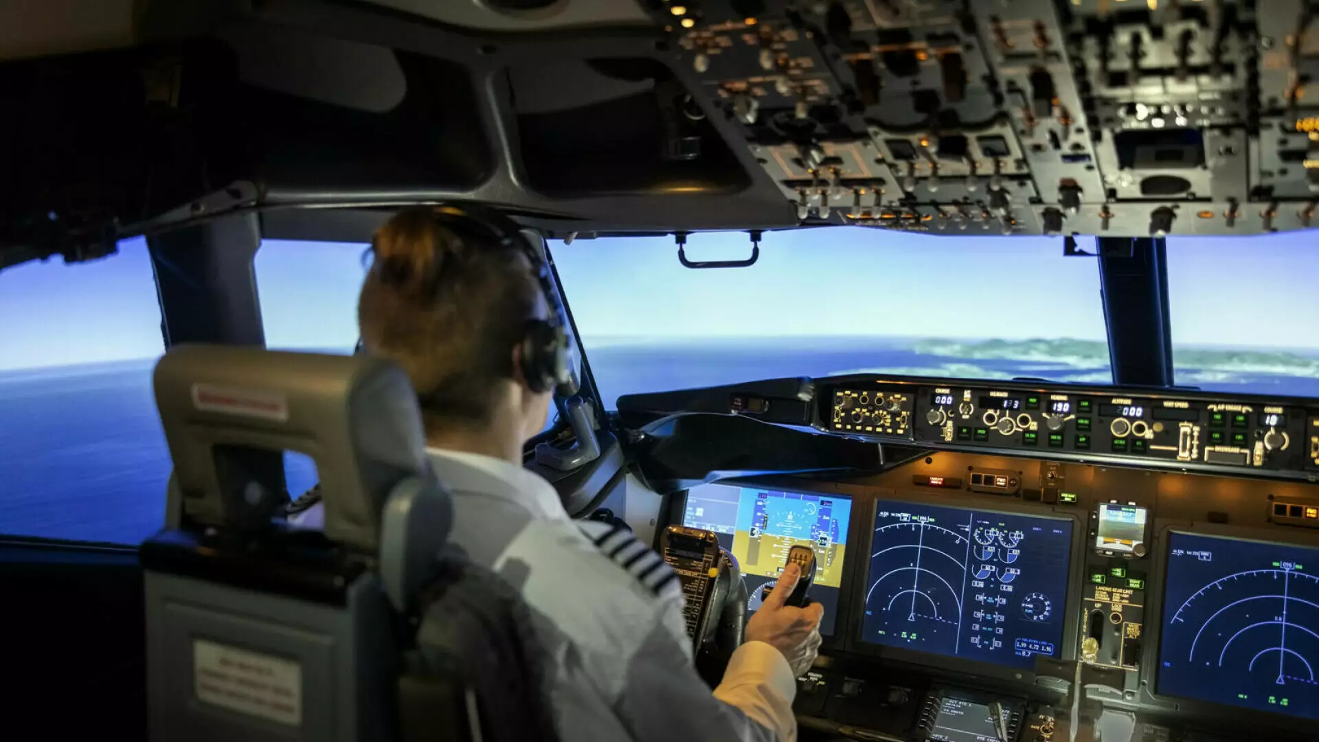 Cum a reușit un fals pilot să opereze zboruri prin Europa timp de mai mulți ani. A lucrat pentru două companii aeriene