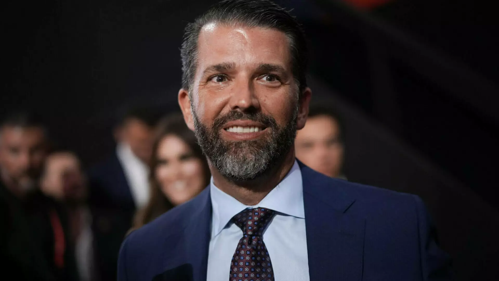 Donald Trump Jr. s-a logodit cu Bettina Anderson. Cum arată femeia pentru care a spus din nou &bdquo;stop&rdquo; burlăciei. GALERIE FOTO
