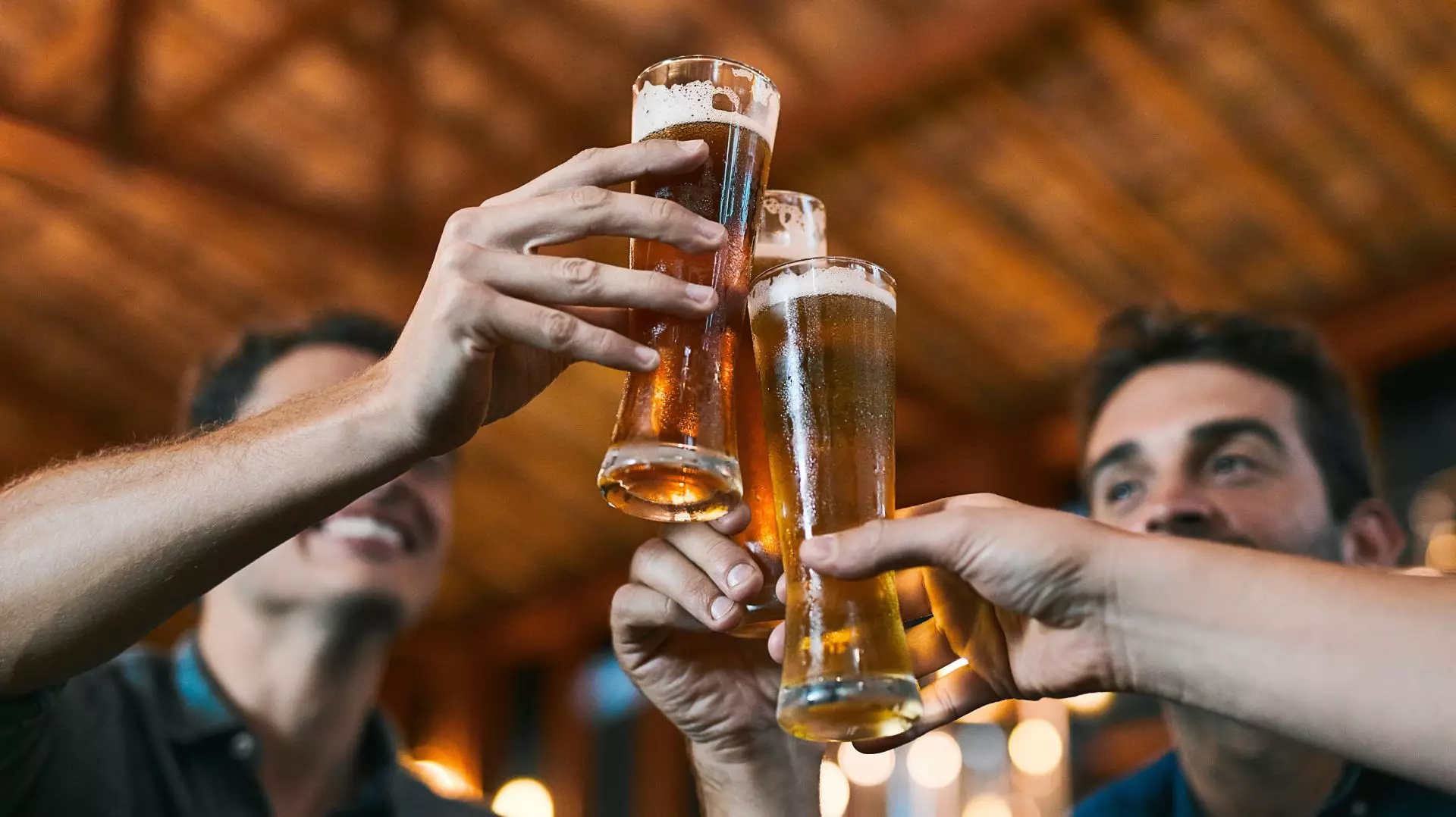 O țară preferată de români schimbă regulile la all-inclusive. Turiștii vor primi maximum șase băuturi alcoolice pe zi