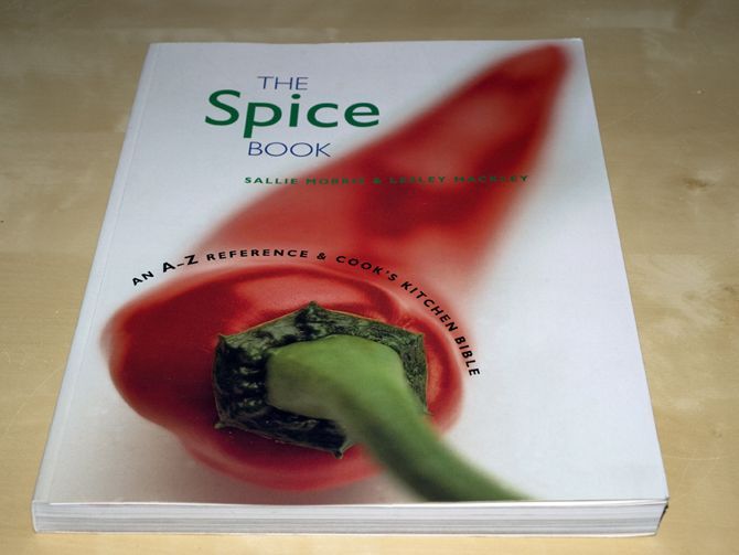 
	Recomandarea Foodstory: The Spice Book
