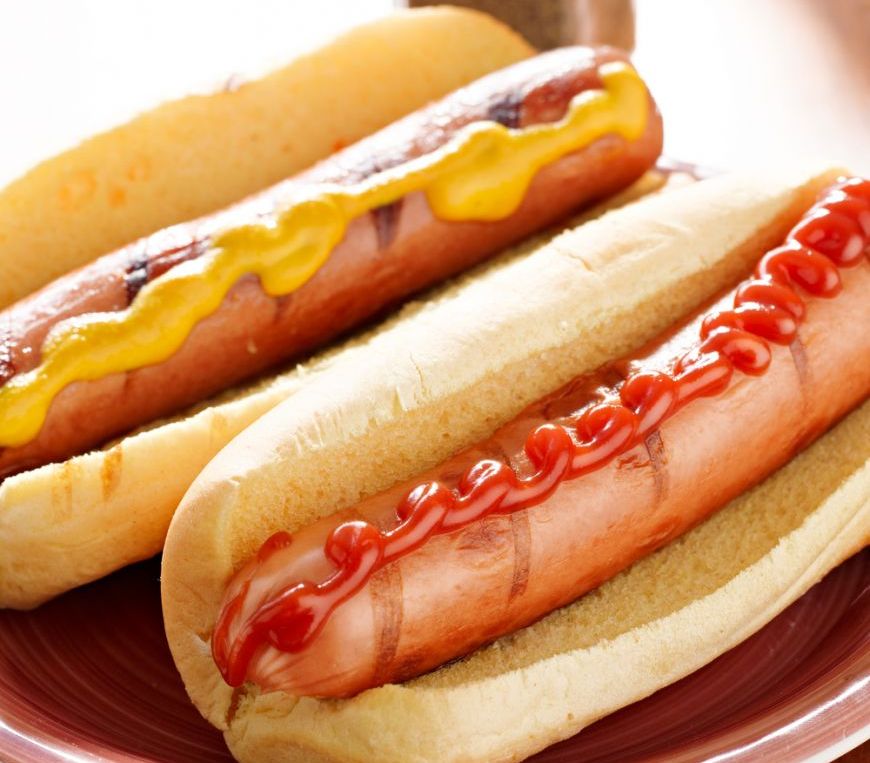 
	Ce ingrediente contine in realitate un hot dog. Vezi un video care s-ar putea sa-ti taie apetitul
