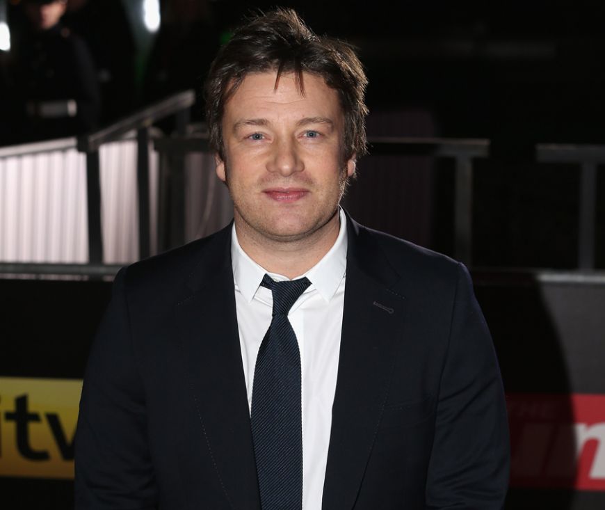 
	Jamie Oliver, bucatar pe stadion. A semnat un contract pe cinci ani cu Manchester City
