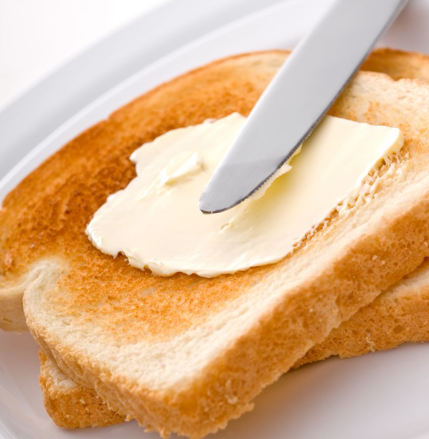 
	Margarina este interzisă din 2021! Care e totuși diferența dintre unt și margarină și de ce cea din urmă e mai periculoasă?
