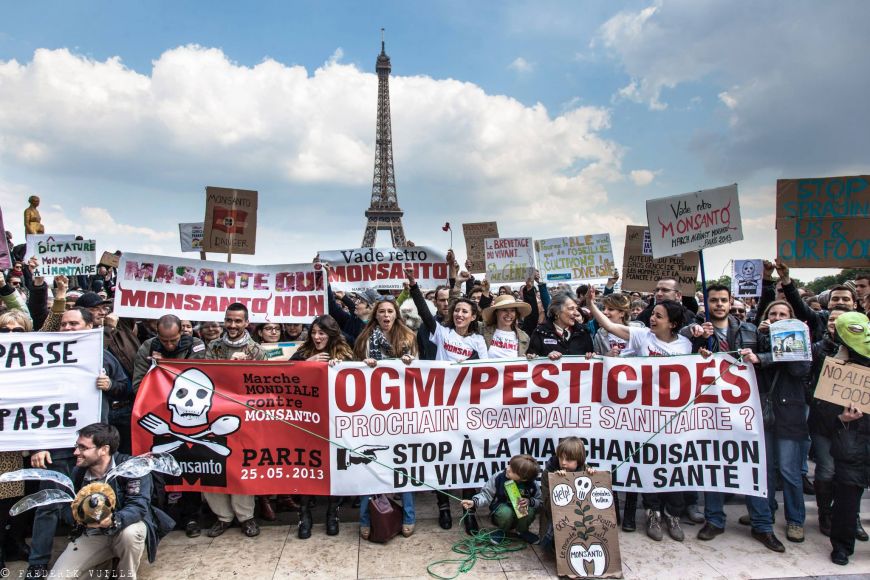
	Intreaga Europa a protestat impotriva alimentelor modificate genetic. Vezi ce alte produse toxice au fost aprobate de Uniunea Europeana
