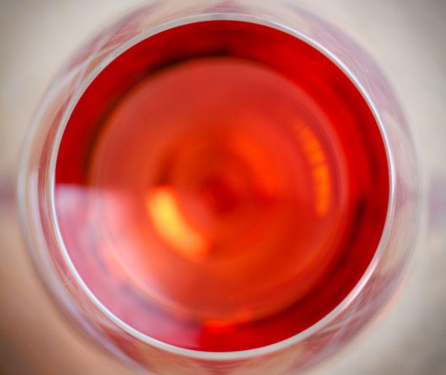
	Recomandari de somelier: cele mai bune 6 vinuri rose romanesti pentru vara aceasta
