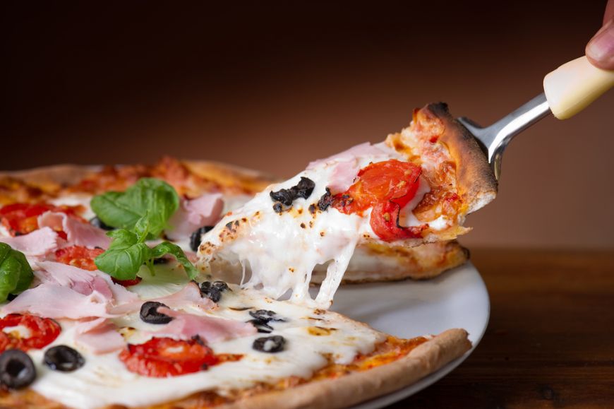 
	5 ustensile esentiale ca sa faci pizza perfecta
