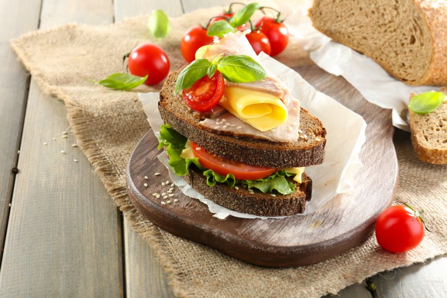 
	Cele mai simple si gustoase idei de sandvisuri. Combinatia perfecta cu doar 3 ingrediente
