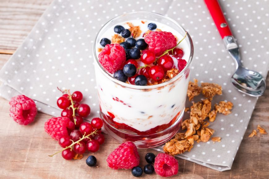 
	4 mituri despre consumul de iaurt, desfiintate de nutritionisti. Care este cel mai bun moment in care sa-l consumi

