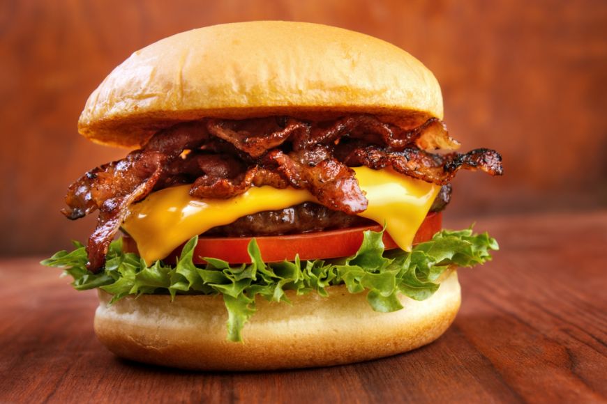 
	Formula stiintifica a burgerului perfect. Sfaturi de preparare de la chef Charles Michel
