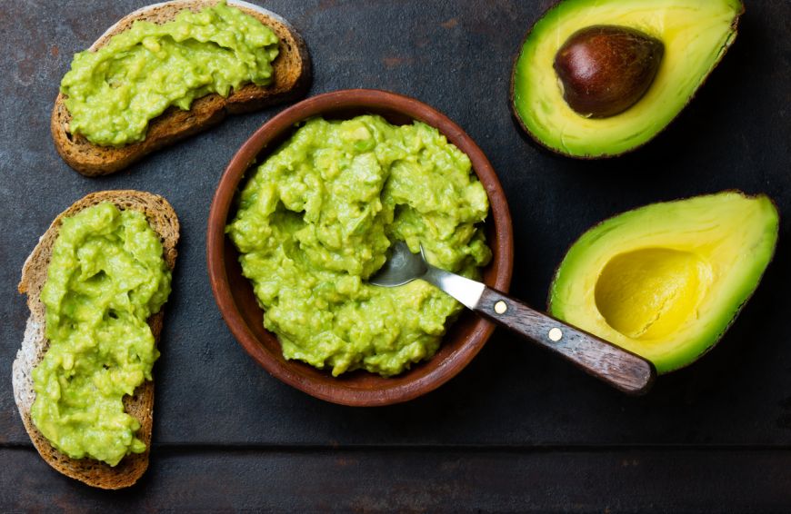 
	Rețetă sănătoasă după sărbători: pasta de avocado cu usturoi, gata in 5 minute
