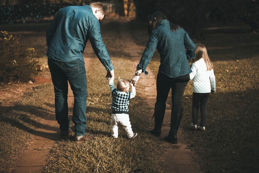 
	(P) 6 modalități de a petrece mai mult timp cu familia 
