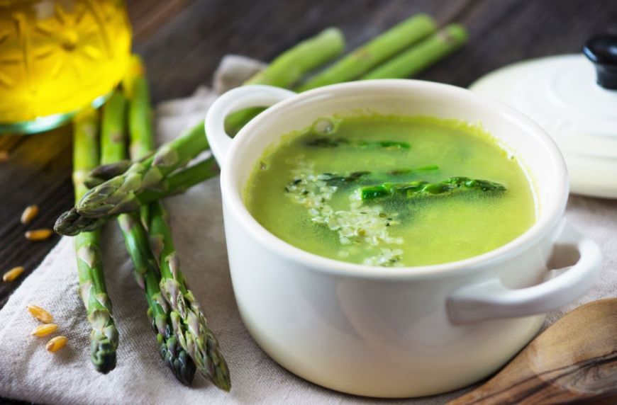 
	Supa crema de sparanghel – sursa ideala de vitamine într-o zi de vară! Rețeta lui Chef Joseph Hadad
