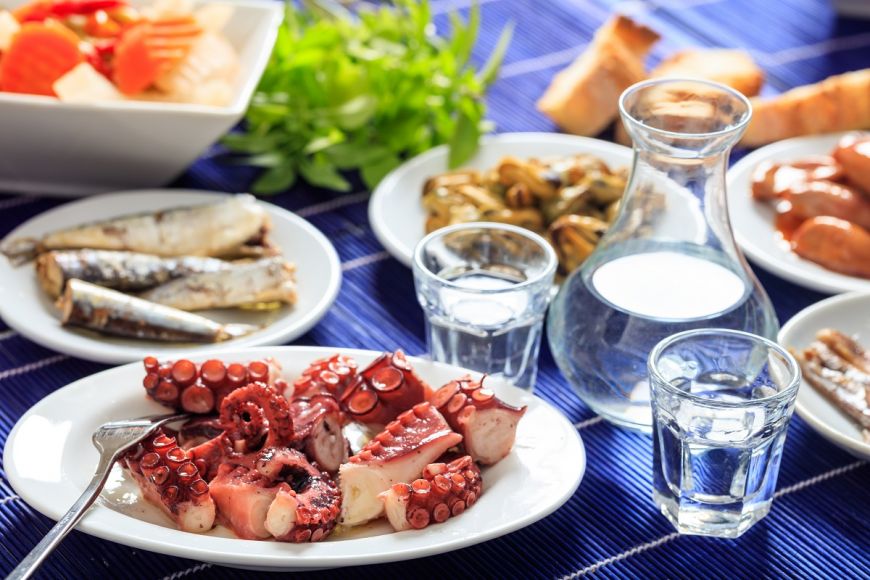 Cele mai bizare mâncăruri din Grecia pe care trebuie să le încerci 