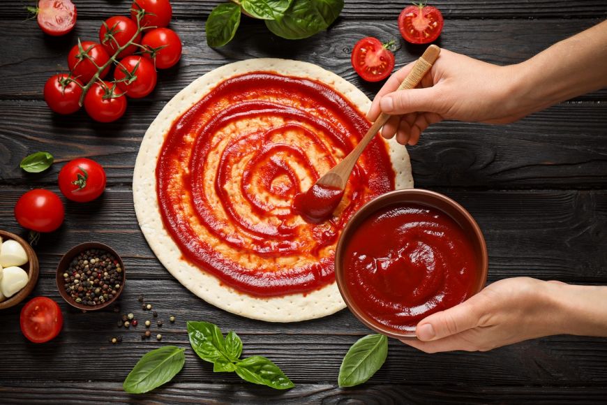 Cum faci cel mai bun sos pentru pizza. Secretul bucătarilor italieni 