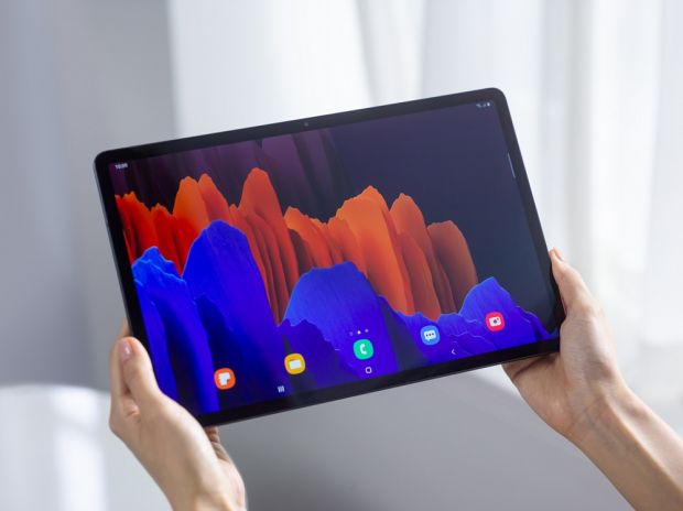 Galaxy Tab S7 și S7+, însoțitorul perfect pentru muncă, joacă și multe alte activități