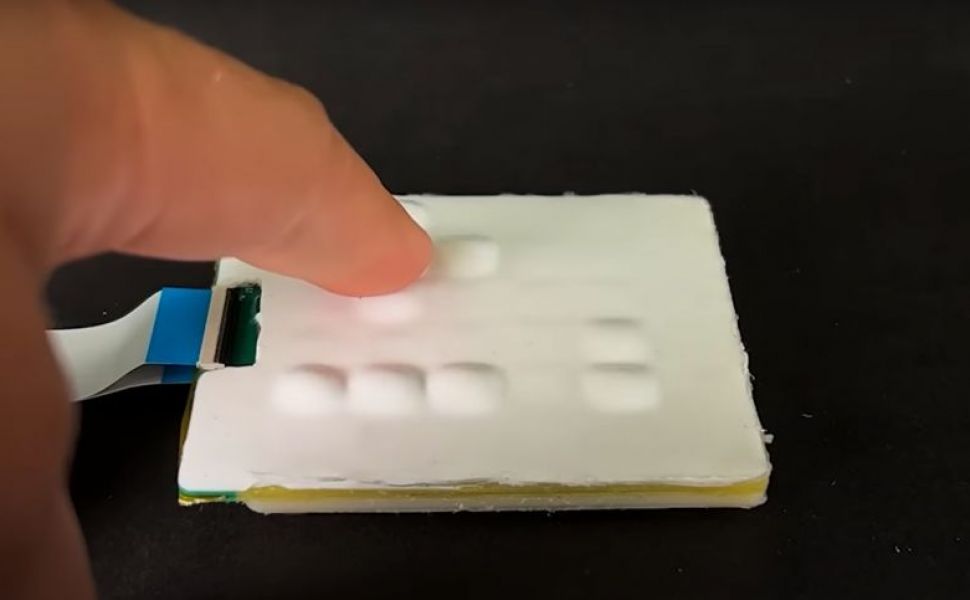 Cercetătorii au creat un ecran OLED cu tastatură gonflabilă. VIDEO