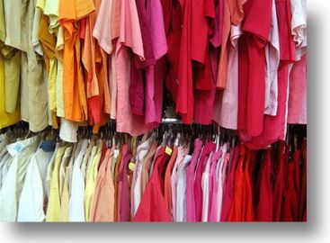 Magazinele au trecut astazi de la promotii la reduceri. Discounturile raman insa intre 30 si 70%