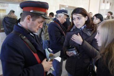 De astazi poti sa-ti cumperi bilet la tren direct de la automat! Vezi aici cum!