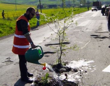 Statul te despagubeste daca dai in gropi!