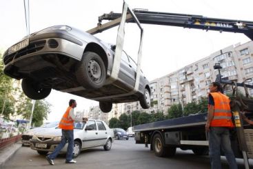 Parcarea subterana de la Universitate da batai de cap primariei - ce facem cu statuile?