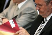 Vladescu vrea taxe mai mari pe case, dar de la anul