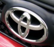 Toyota a bagat sub pres o ancheta privind problemele la acceleratie