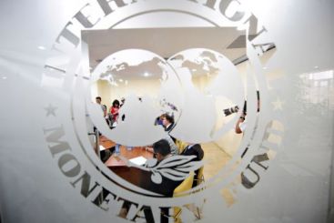 Pretul platit pentru imprumutul de la FMI: concedieri, salarii inghetate si noi taxe! VIDEO! - UPDATE