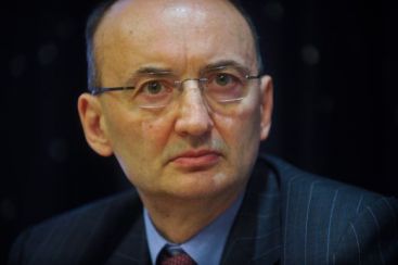 Pogonaru: MajorareaTVA-ului si a cotei unice ar alunga investitorii straini