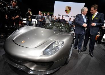 Porsche a lansat astazi Spyder la Geneva! Vezi cum arata o super masina! VIDEO!