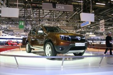 VIDEO: Dacia stabileste un record mondial cu Duster!