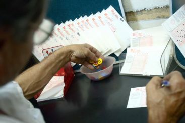 A jucat de 200 de lei si a castigat 1,7 milioane de euro la Loto 6/49!