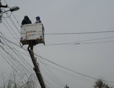 Boc sustine ca toate gospodariile vor fi racordate la electricitate pana la finele anului 2012. VIDEO!