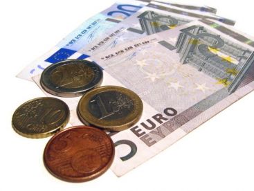 18 martie: Cursul a coborat la cel mai redus nivel din ianuarie 2009