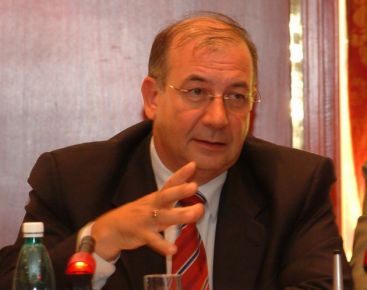 A inceput tavalugul executarilor silite! Cum faci sa nu-ti ia casa banca!