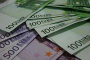 Euro a atins joi un nou minim al ultimelor zece luni in raport cu dolarul