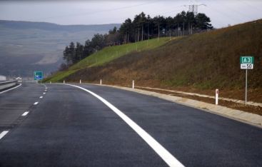 VIDEO: Cum ajunge cea mai scumpa autostrada din istoria Romaniei si mai scumpa!
