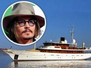 Vrei sa stai pe iahtul lui Johnny Depp sau pe insula privata a lui David Copperfield? Se poate, dar costa!