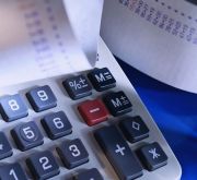 Rambursezi creditul prin plati lunare egale sau descrescatoare: ce alegi?