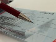 Bancile renunta de bunavoie la comisionul de plata anticipata!