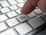Tinerii romani incing Internetul, dar nu prea stiu sa utilizeze calculatorul